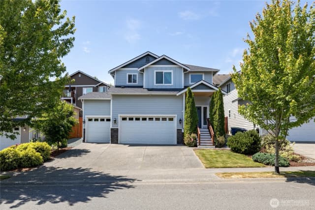 Property photo for 1420 E Gateway Heights Loop, Sedro Woolley photo 2