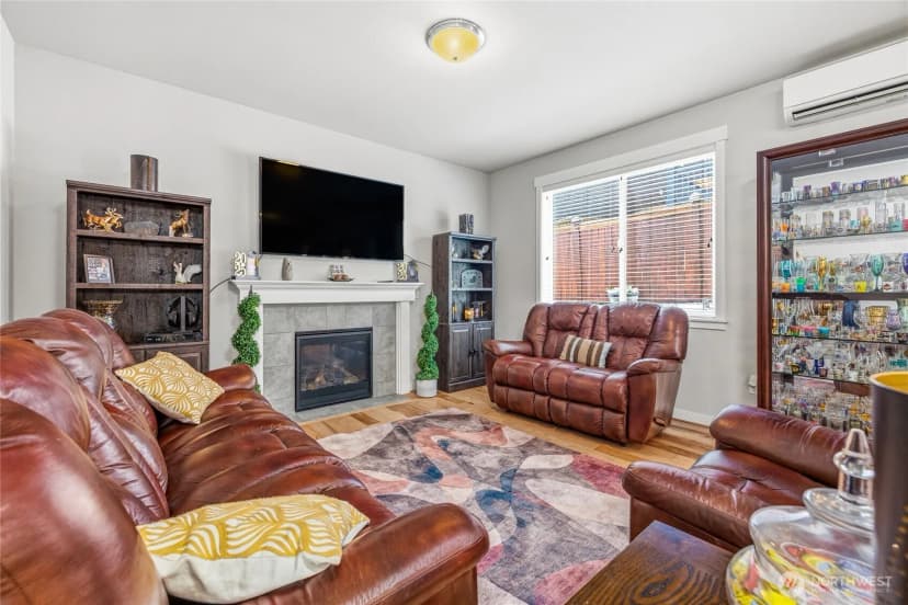 Property photo for 1420 E Gateway Heights Loop, Sedro Woolley photo 13