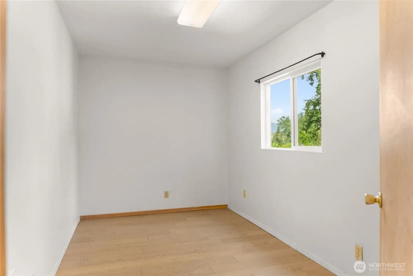 Property photo for 517 Lufkin Lane, Winthrop photo 14