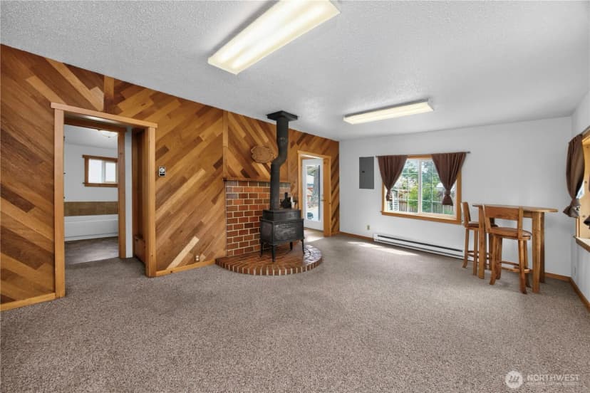 Property photo for 23617 Orting Kapowsin Highway E, Graham photo 4