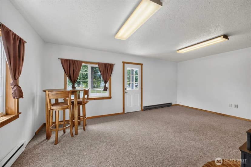 Property photo for 23617 Orting Kapowsin Highway E, Graham photo 5