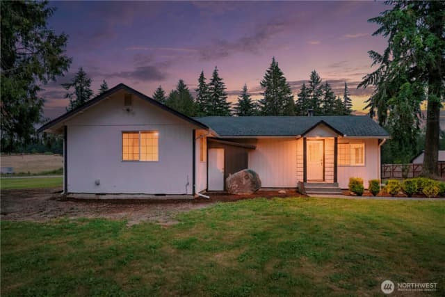 Property photo for 23617 Orting Kapowsin Highway E, Graham