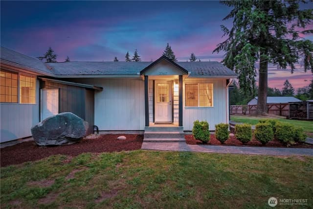 Property photo for 23617 Orting Kapowsin Highway E, Graham photo 2
