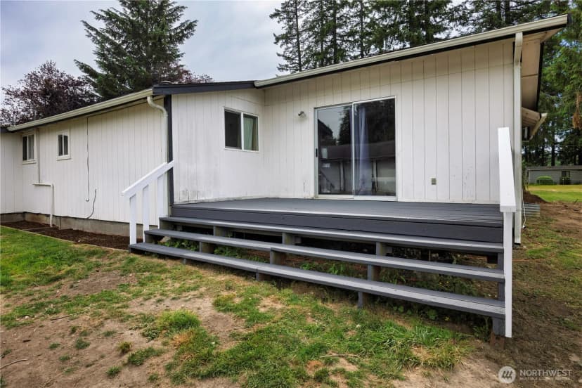 Property photo for 23617 Orting Kapowsin Highway E, Graham photo 28