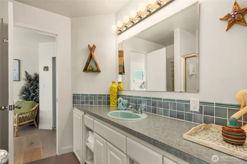 Property photo for 27865 Sandy Beach Lane Ne, Kingston photo 21