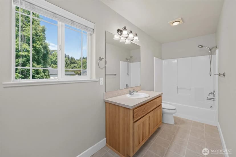 Property photo for 722 E 18th St, La Center photo 24