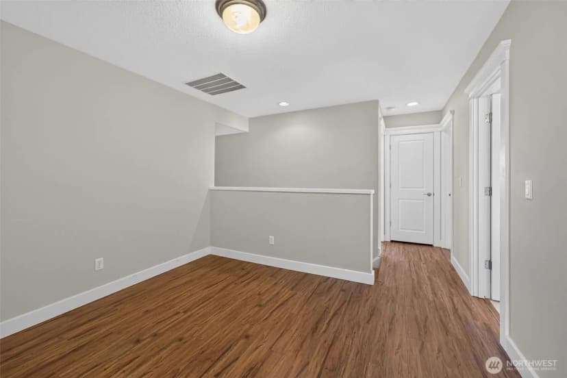 Property photo for 722 E 18th St, La Center photo 23