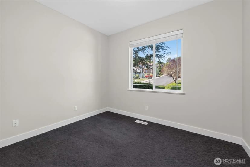 Property photo for 722 E 18th St, La Center photo 15