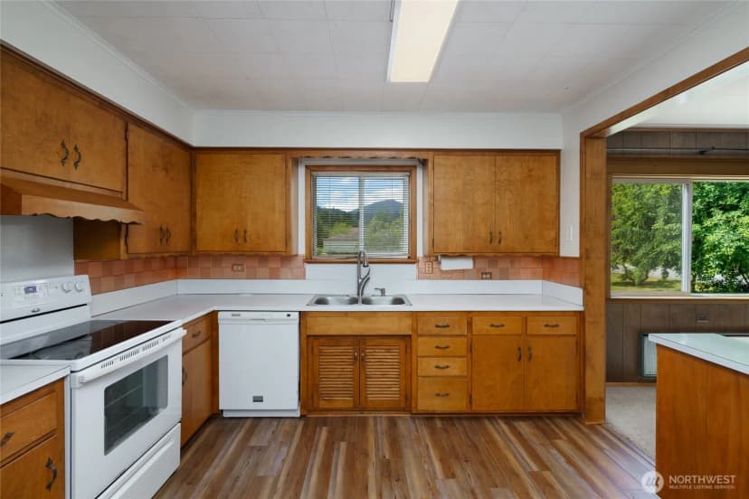 Property photo for 48242 Moen Road, Concrete photo 12