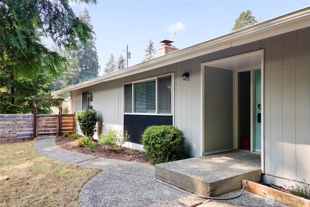 Property photo for 10511 Cedrona Street Sw, Lakewood photo 2