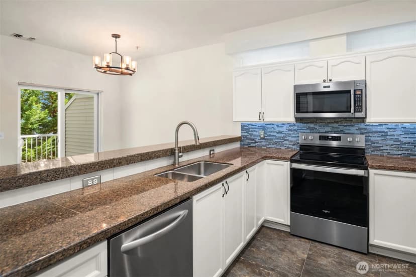Property photo for 12113 Ne 172nd Place #j202, Bothell photo 7