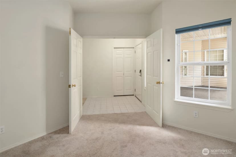 Property photo for 12113 Ne 172nd Place #j202, Bothell photo 28