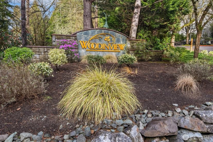 Property photo for 12113 Ne 172nd Place #j202, Bothell photo 34