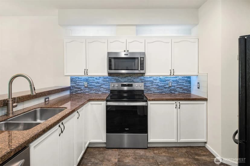 Property photo for 12113 Ne 172nd Place #j202, Bothell photo 6