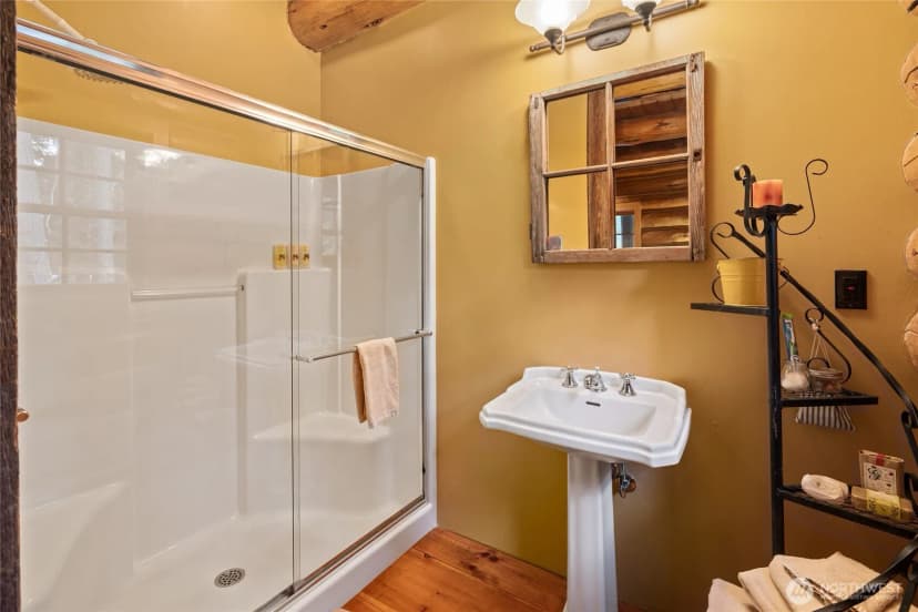 Property photo for 16341 Salmon La Sac Road, Ronald photo 24