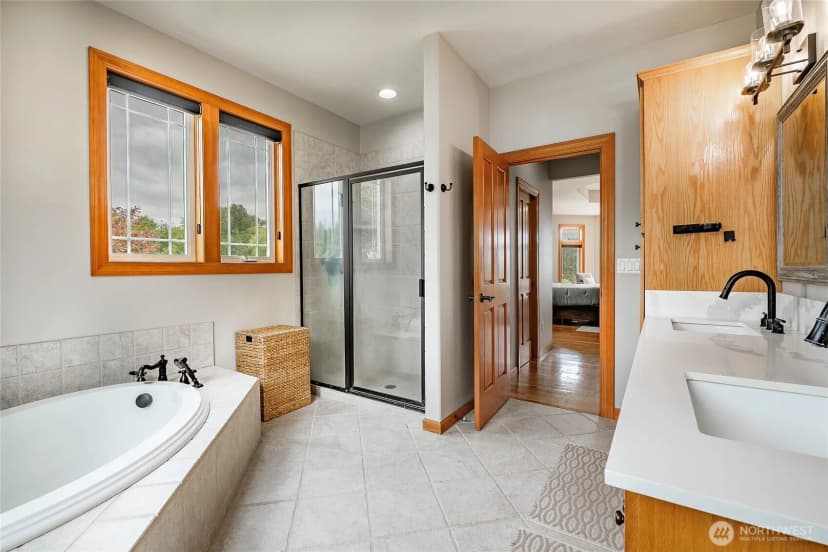 Property photo for 7969 Rodeo Drive, Lynden photo 23