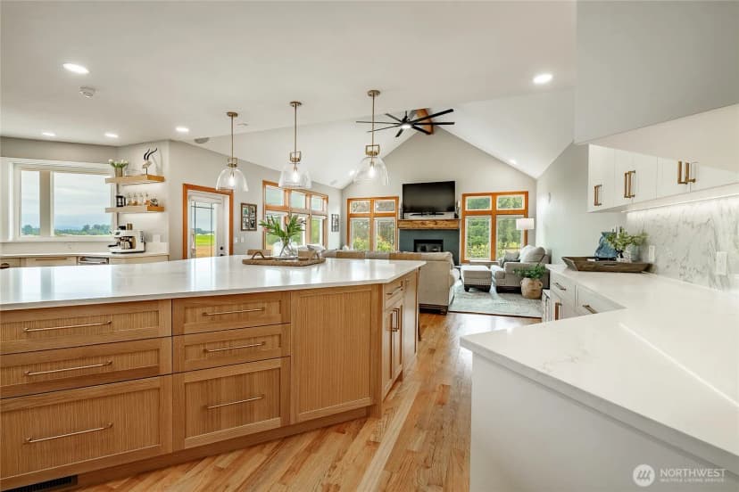 Property photo for 7969 Rodeo Drive, Lynden photo 19