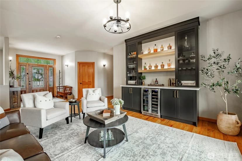 Property photo for 7969 Rodeo Drive, Lynden photo 11