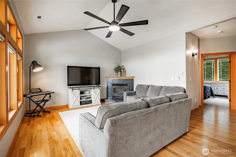 Property photo for 7969 Rodeo Drive, Lynden photo 29