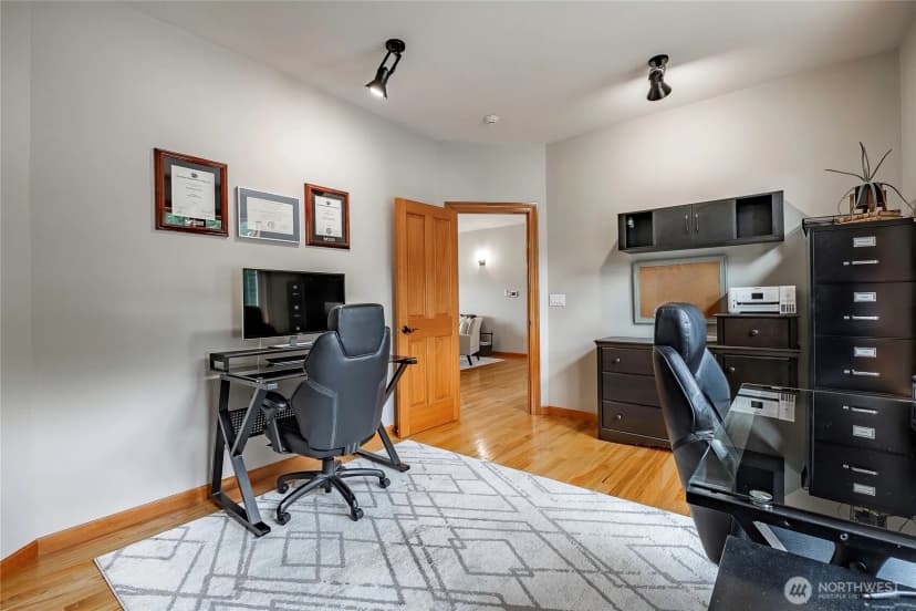 Property photo for 7969 Rodeo Drive, Lynden photo 10
