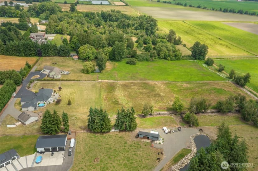 Property photo for 7969 Rodeo Drive, Lynden photo 6