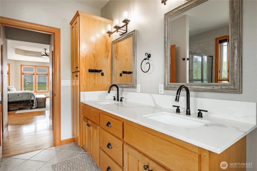 Property photo for 7969 Rodeo Drive, Lynden photo 24