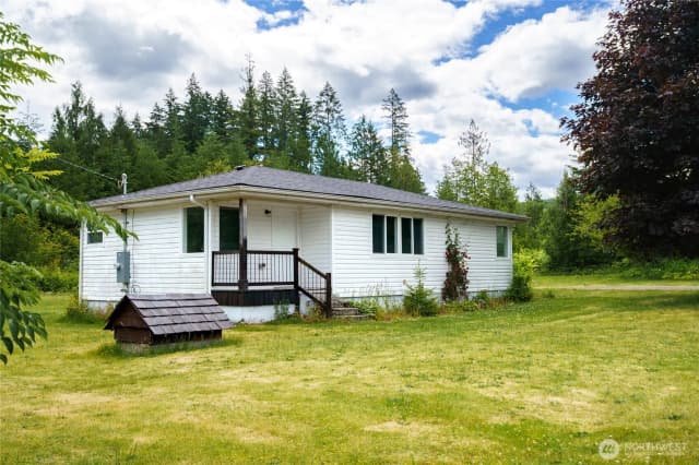 Property photo for 48224 Moen Road, Concrete