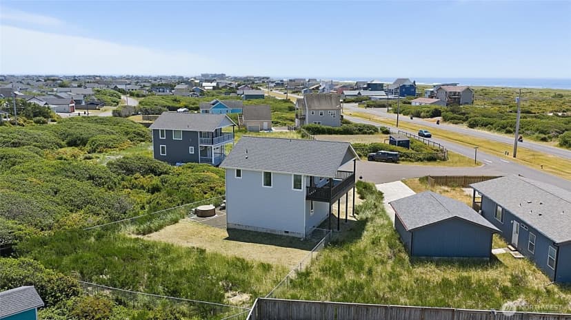 Property photo for 1054 Cedar Crest Court Sw, Ocean Shores photo 39