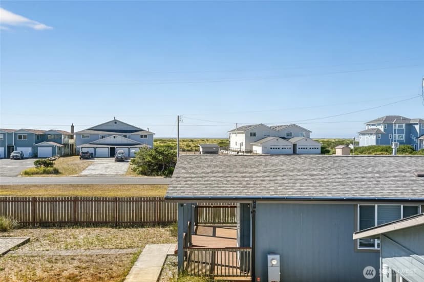 Property photo for 1054 Cedar Crest Court Sw, Ocean Shores photo 6