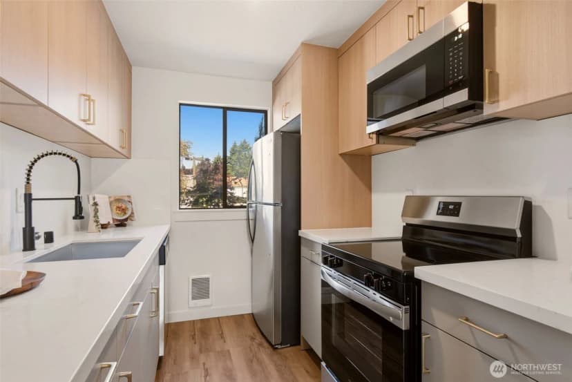 Property photo for 1725 Sw 318th Place #49a, Federal Way photo 8