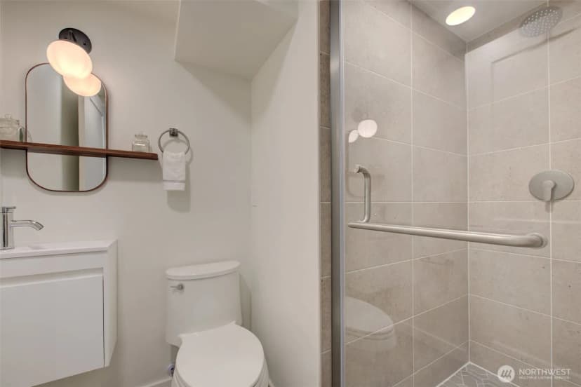 Property photo for 4303 Ne 24th Street, Renton photo 18