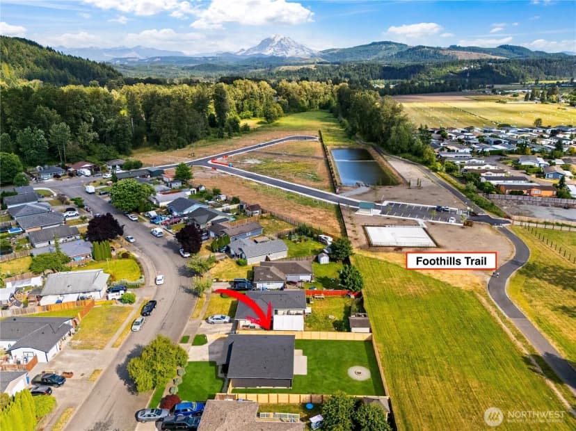 Property photo for 603 Washington Avenue Se, Orting photo 11