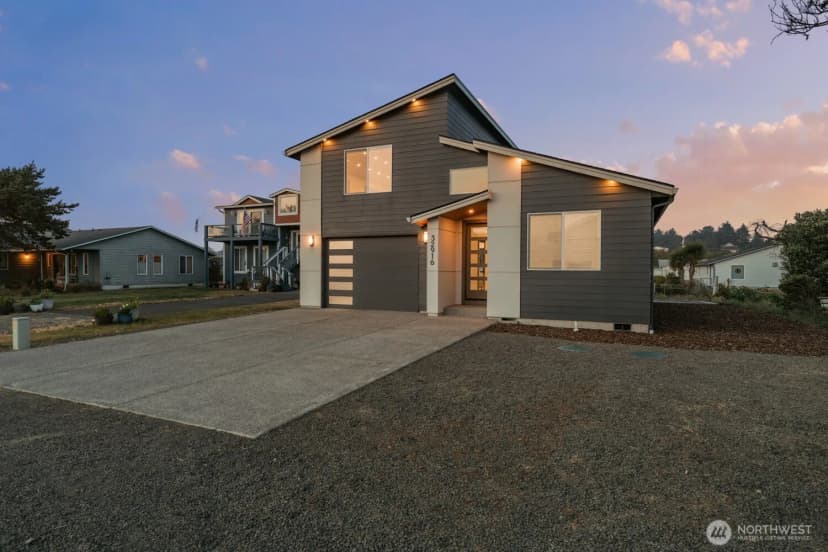 Property photo for 32916 G Street, Ocean Park photo 2