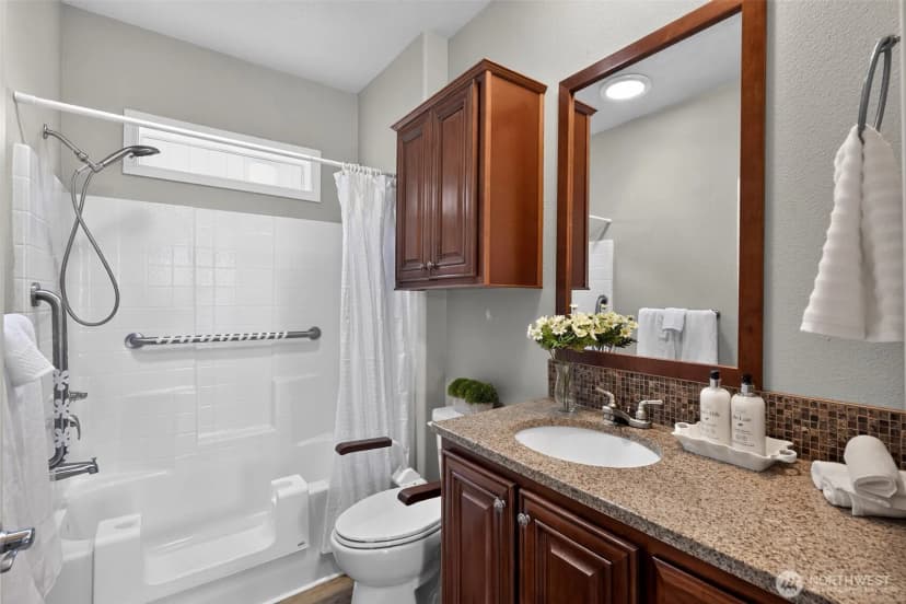 Property photo for 2101 S 324th Street, Federal Way photo 10