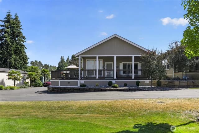 Property photo for 2101 S 324th Street, Federal Way