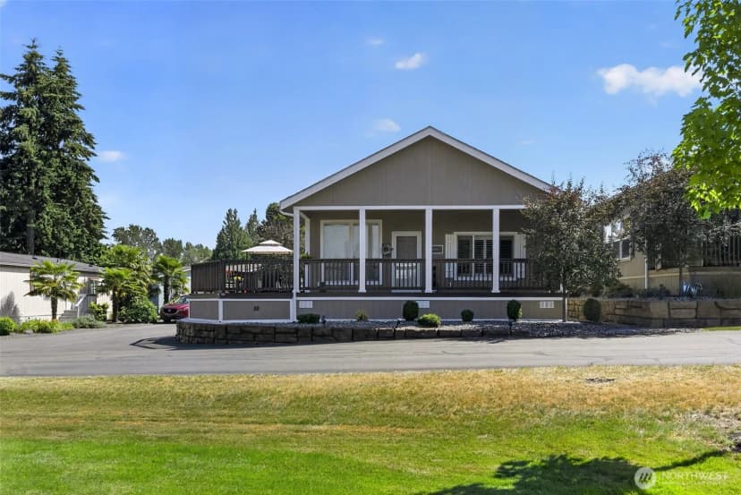 Property photo for 2101 S 324th Street, Federal Way