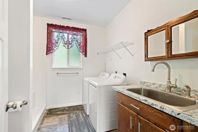 Property photo for 70 E Dabob Road, Shelton photo 25