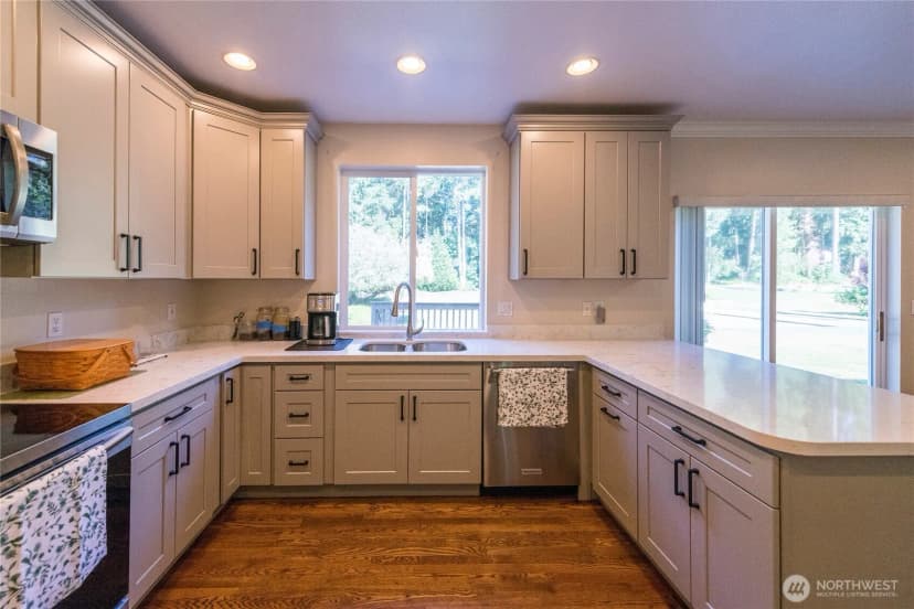 Property photo for 24412 214th Avenue Se, Maple Valley photo 8