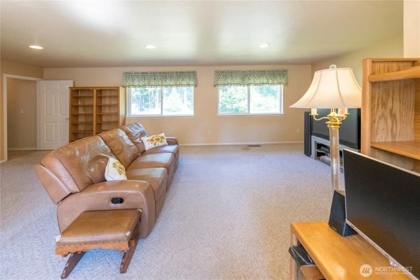 Property photo for 24412 214th Avenue Se, Maple Valley photo 27