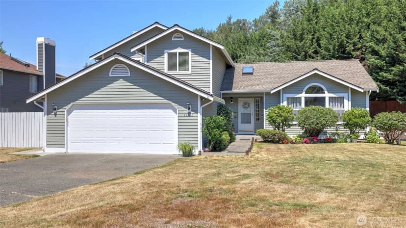 Property photo for 15532 156th Court Se, Renton photo 2