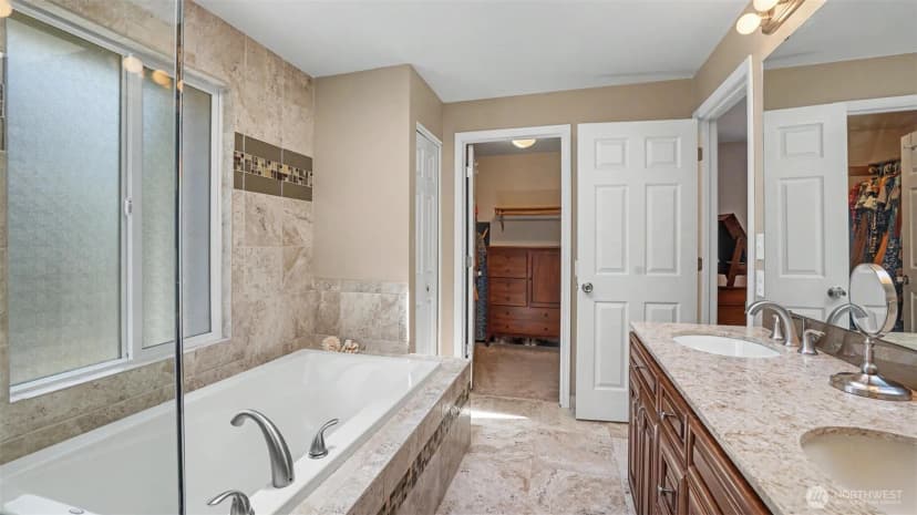 Property photo for 15532 156th Court Se, Renton photo 18