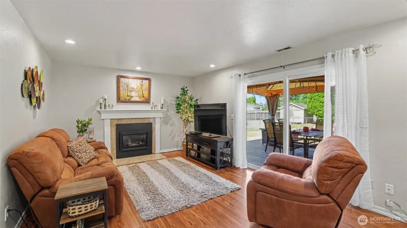 Property photo for 15532 156th Court Se, Renton photo 12