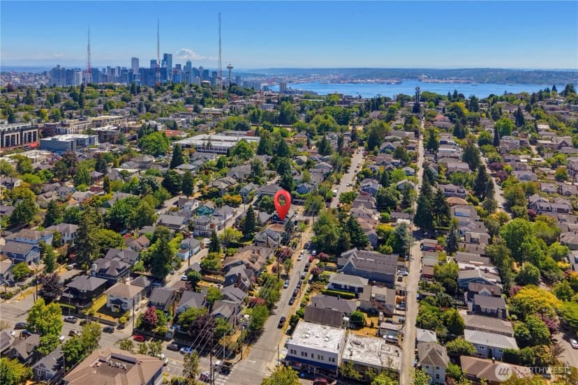 Property photo for 2204 3rd Avenue W, Seattle photo 36