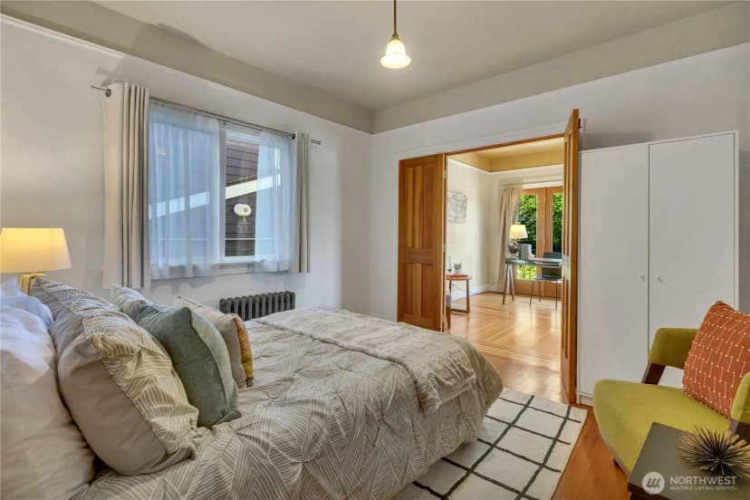 Property photo for 2204 3rd Avenue W, Seattle photo 13