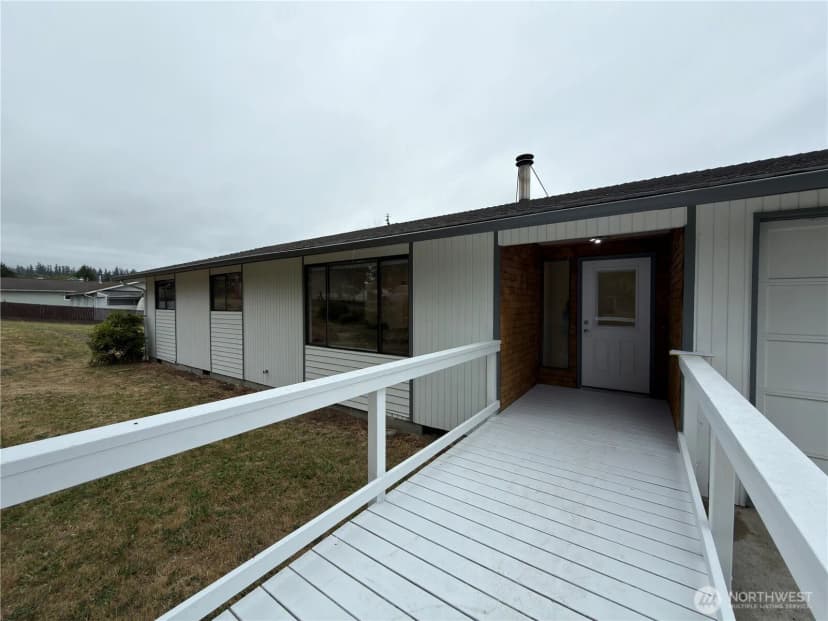 Property photo for 826 N Beech Street, Port Angeles photo 4