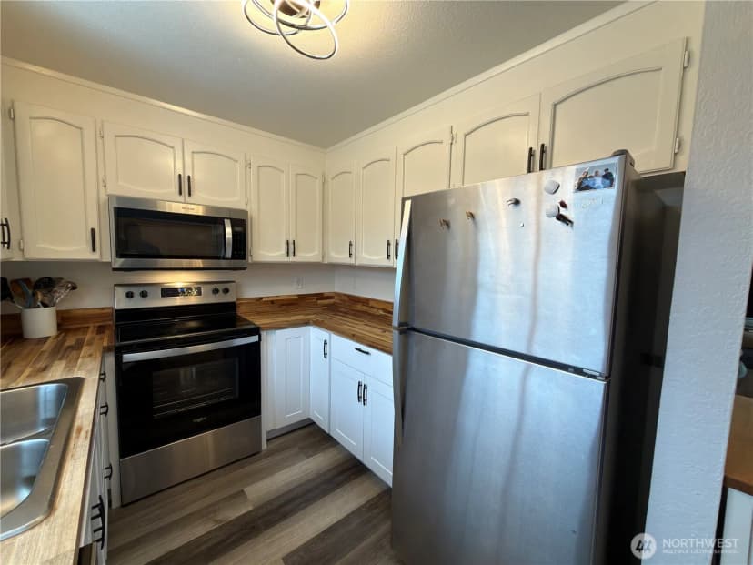 Property photo for 826 N Beech Street, Port Angeles photo 14