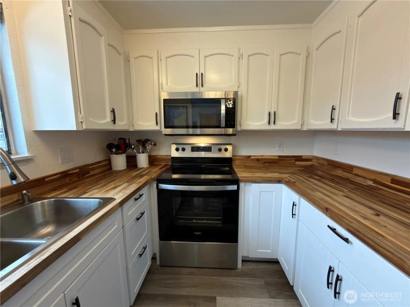 Property photo for 826 N Beech Street, Port Angeles photo 12