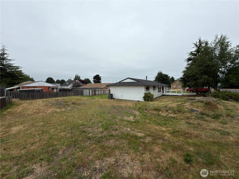 Property photo for 826 N Beech Street, Port Angeles photo 27