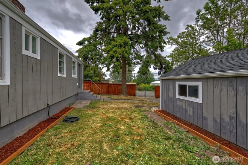 Property photo for 13504 35th Avenue S, Tukwila photo 19