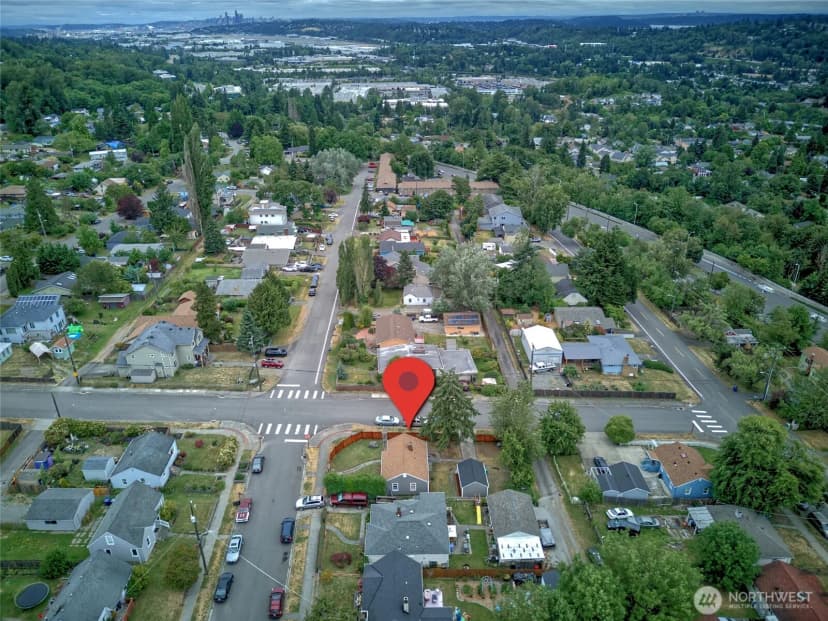 Property photo for 13504 35th Avenue S, Tukwila photo 26